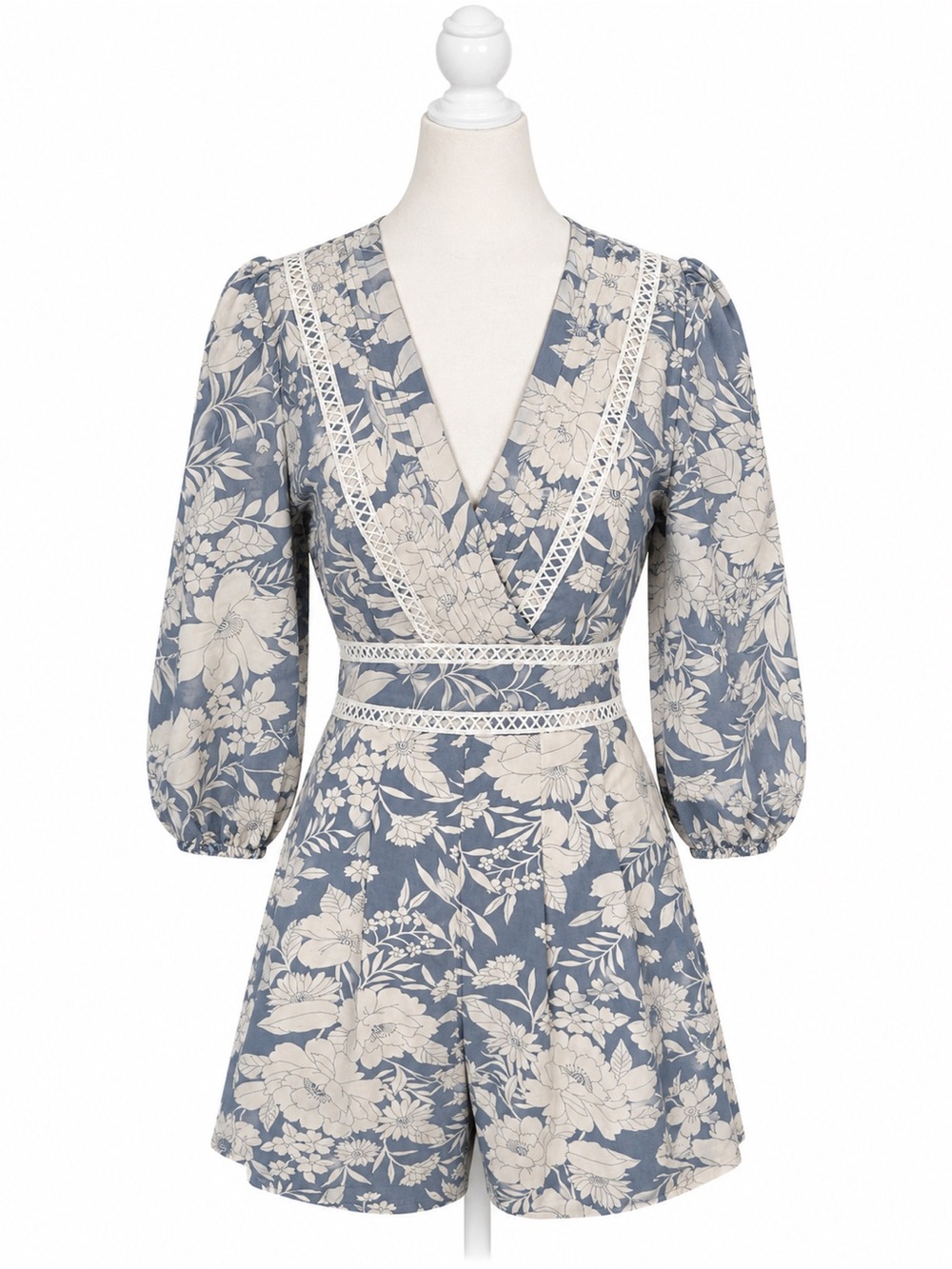 Simplee Blue White Floral Romper Women’s Small Long Sleeve Open Back Tie NWT